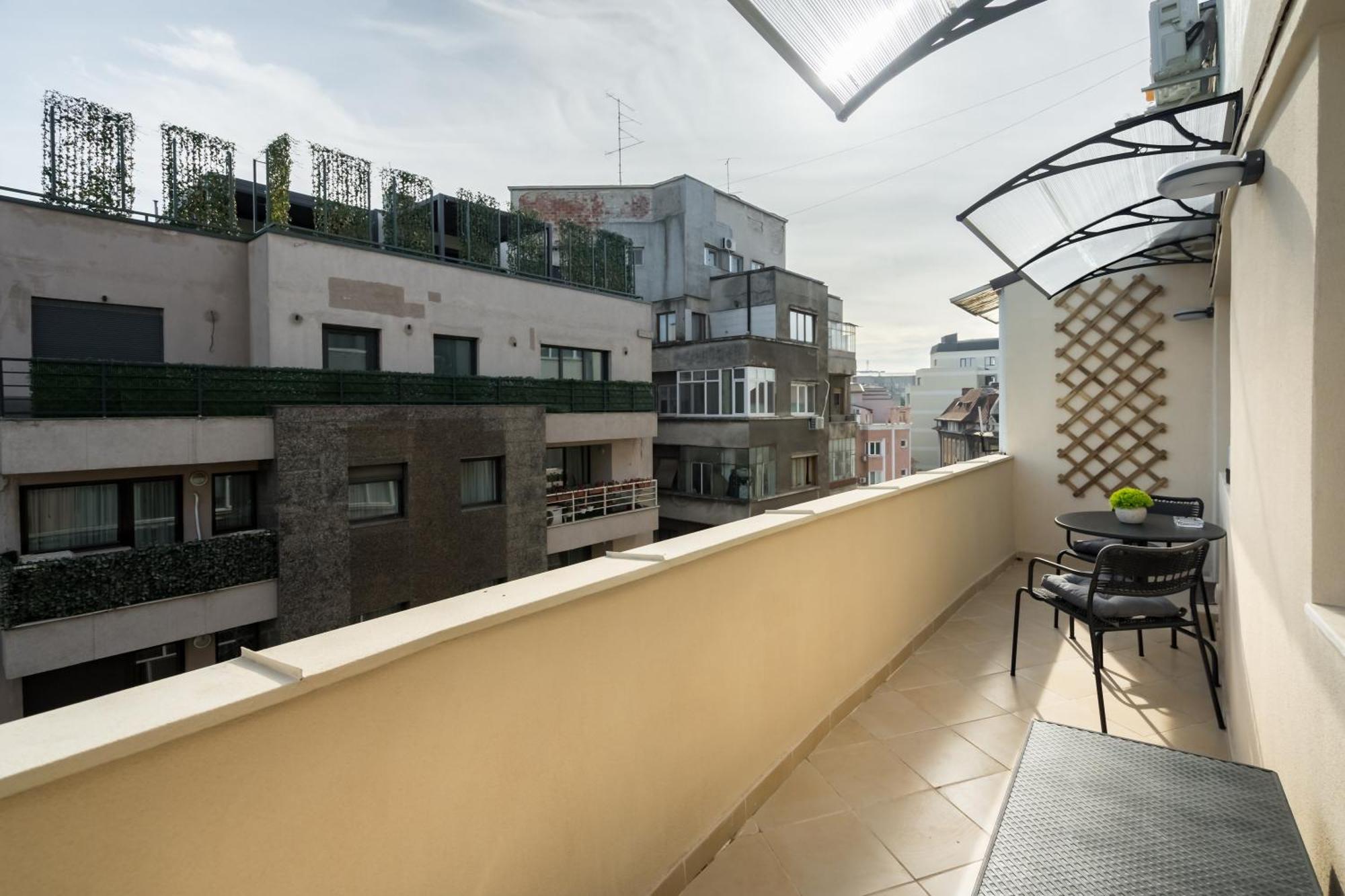 Urban Dream Studio With City Views & Comfort Bucharest Exterior photo