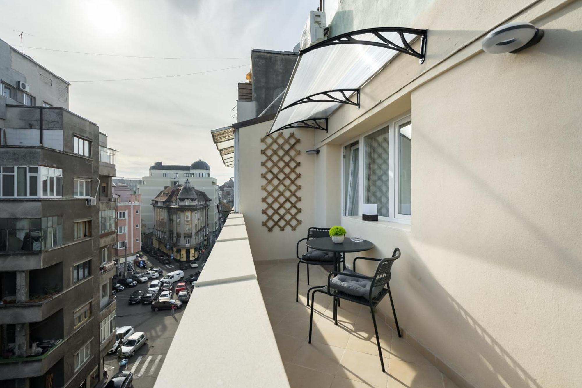 Urban Dream Studio With City Views & Comfort Bucharest Exterior photo
